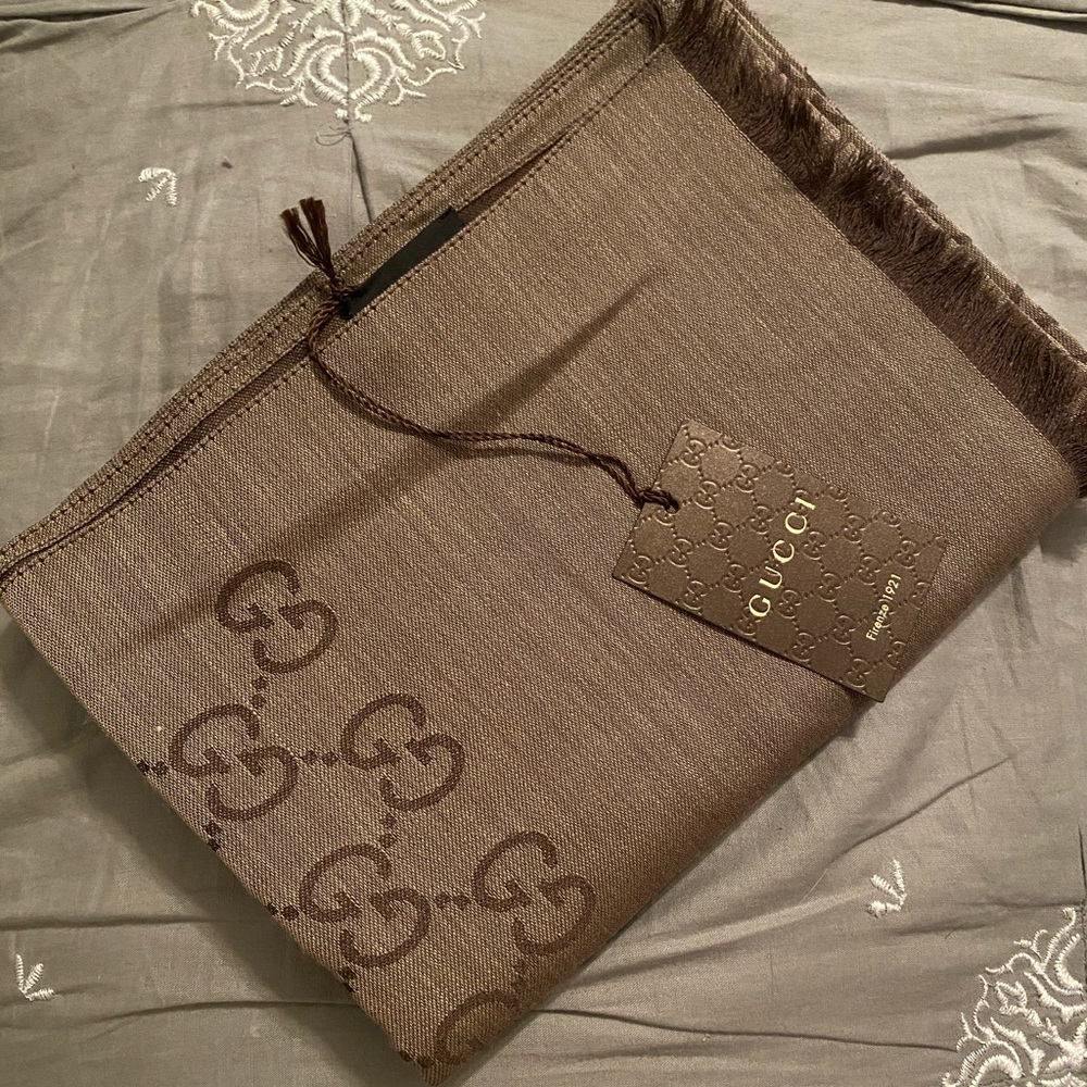 GUCCI GG JAUCQUARD PATTERN KNITTED SCARF
